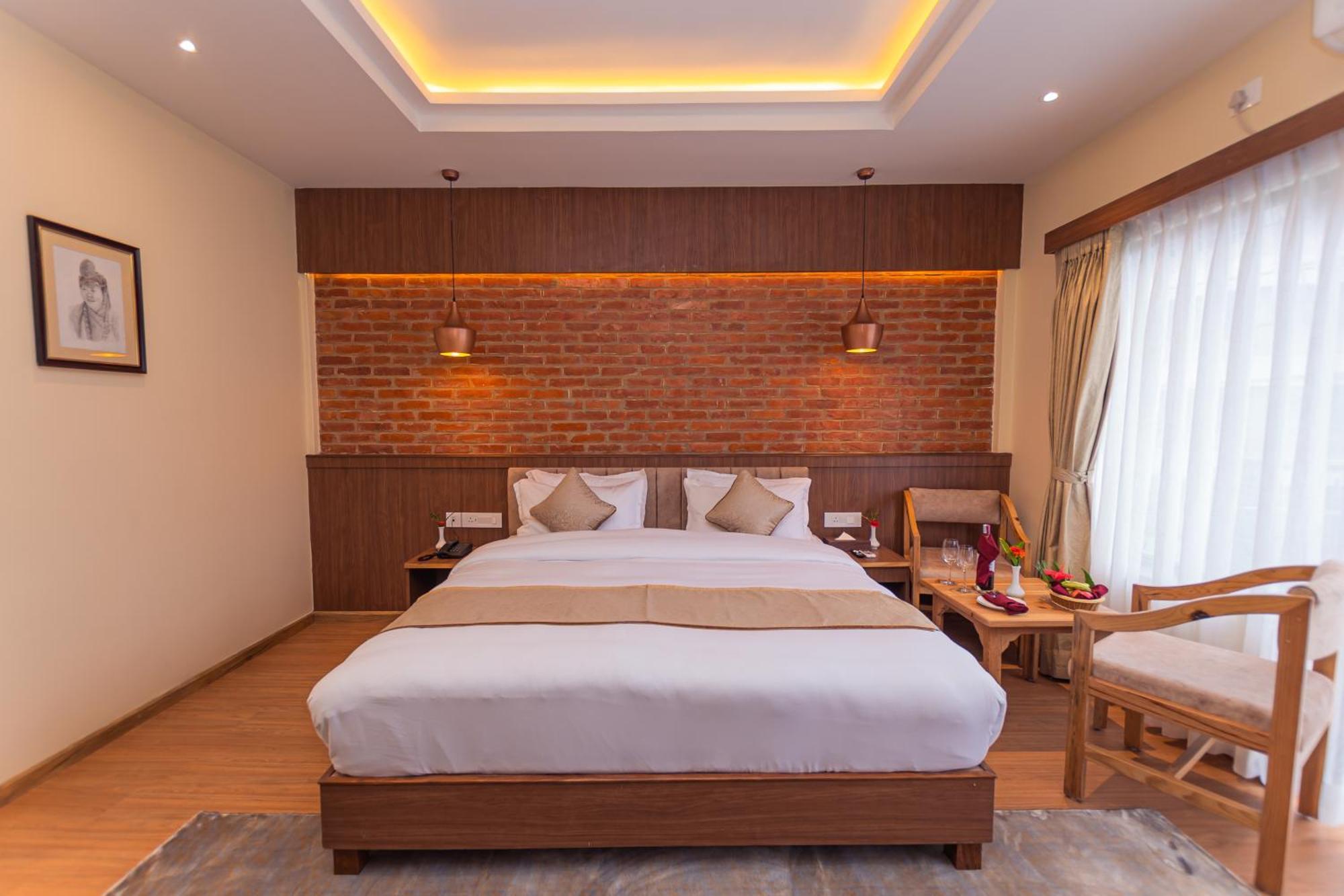 Temple Himalaya Hotel & Spa Pokhara Bagian luar foto