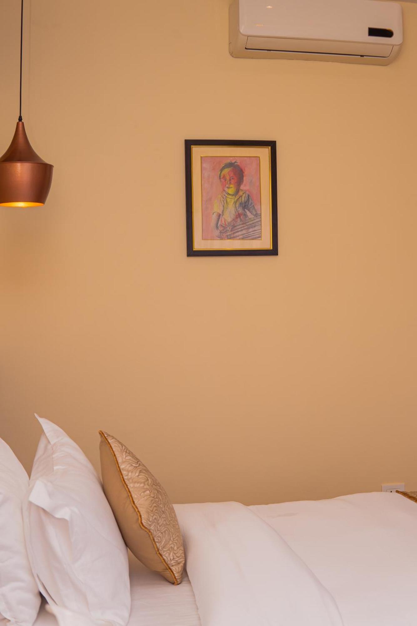 Temple Himalaya Hotel & Spa Pokhara Bagian luar foto