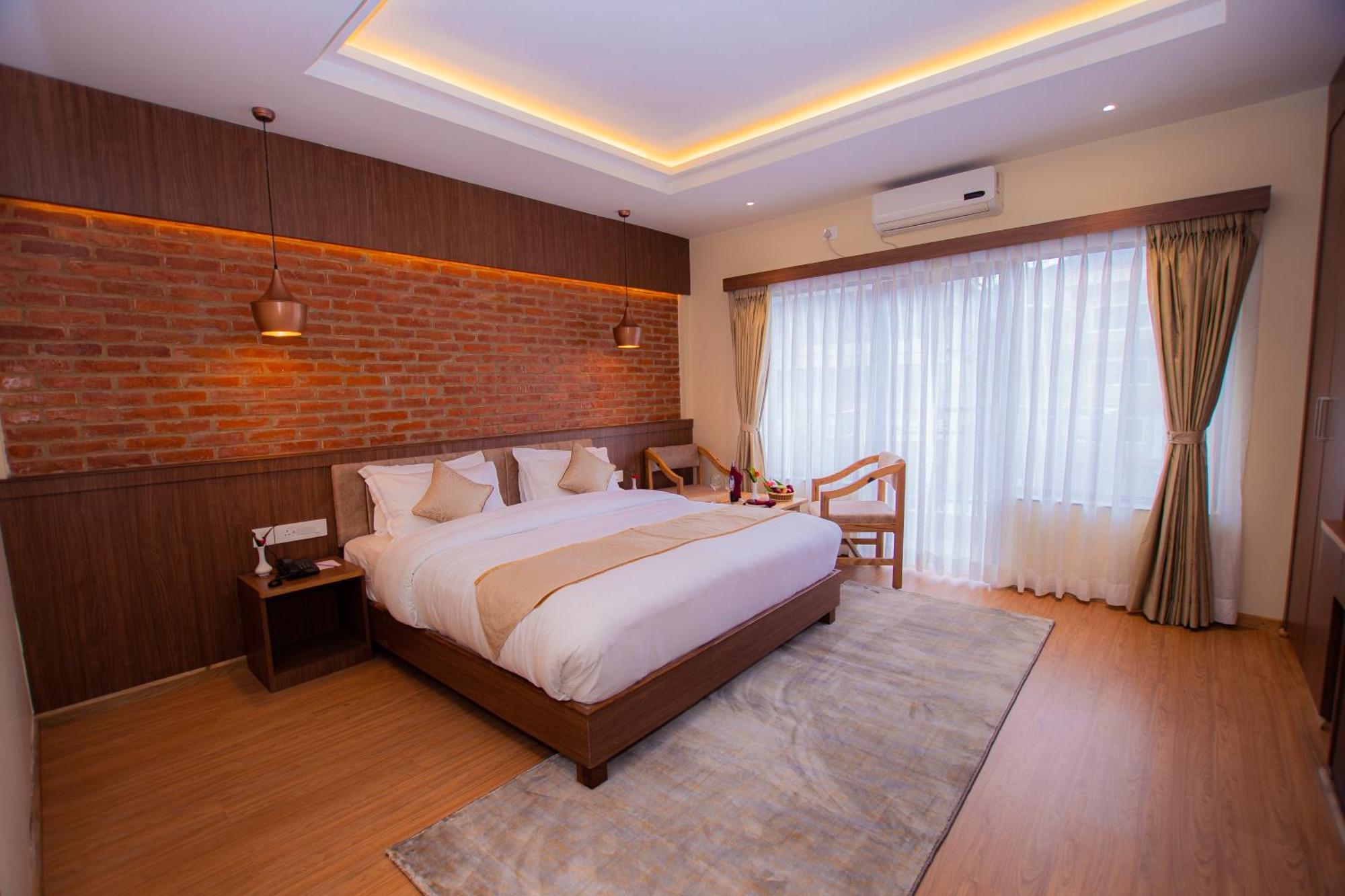 Temple Himalaya Hotel & Spa Pokhara Bagian luar foto